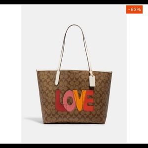 🌟NWT - 🌟Coach Love Tote
